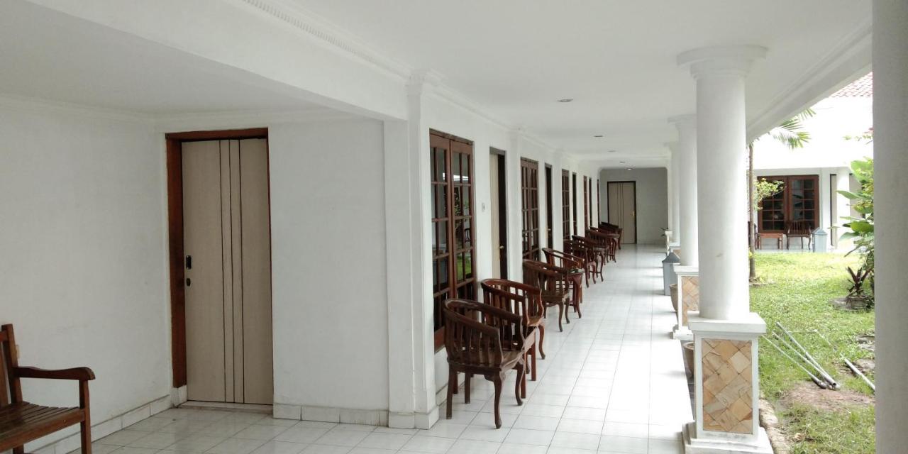 Hotel Sanashtri By Shm Bonorejo المظهر الخارجي الصورة